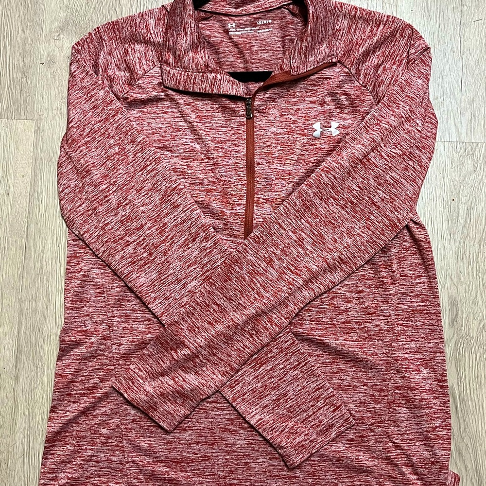 Under Armor, HeatGear pullover Size Large. Loose fit